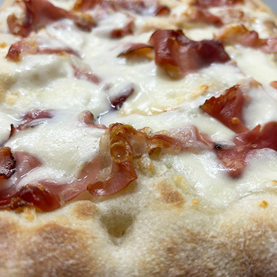 PIZZE_BIANCHE_0003_SPECK E PROVOLA